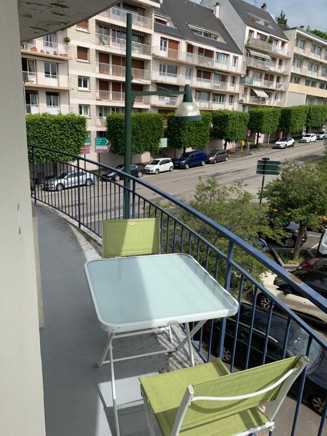 Au Coeur De Lisieux 83 M2 Et Vue Sur La Basiliqueアパートメント エクステリア 写真